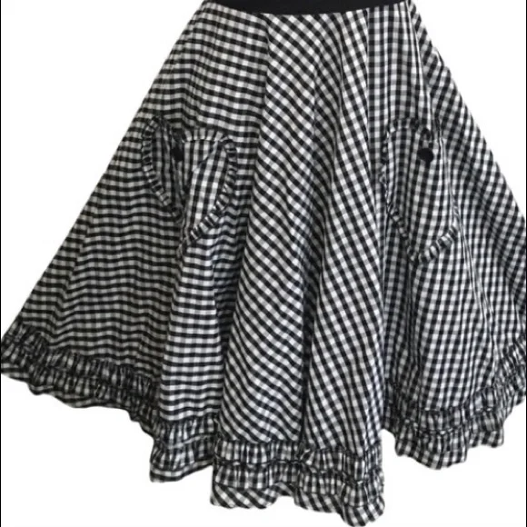 Beautiful hell bunny dress didn’t fit me right so selling it on here - Picture 1 of 4